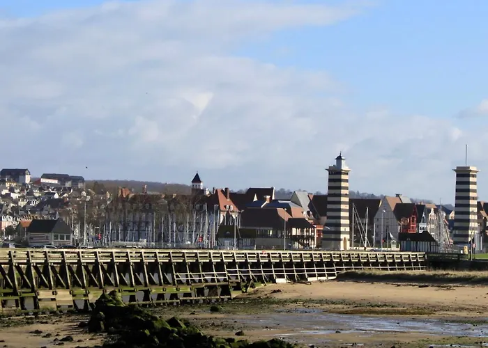 Les Marinas-12 By Interhome *