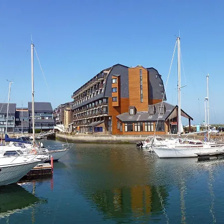 Apartment Les Marinas-12 By Interhome *