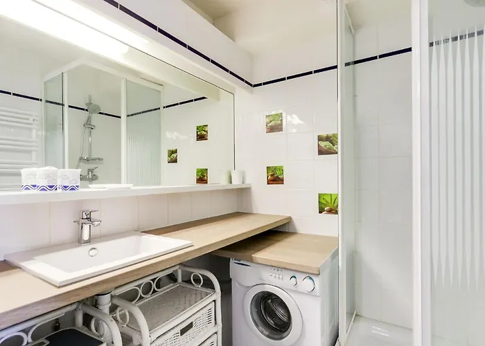 Apartamento Les Marinas-12 By Interhome